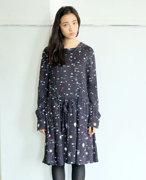 AHCAHCUM あちゃちゅむ お花の体ジップパーカー（シロ）