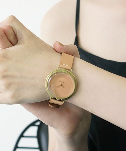 nejicommu Sayuri Fujiiによる時計ブランド。公式ネジコミュ通販サイト