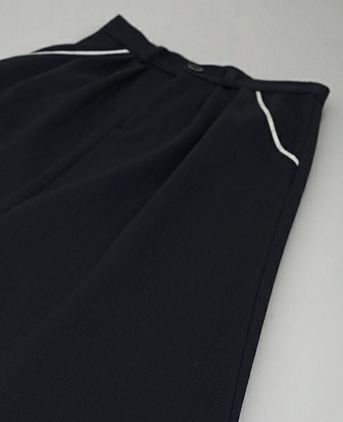 JUN OKAMOTO.[P-33074]壊れた時計をこっそり隠しているパンツ