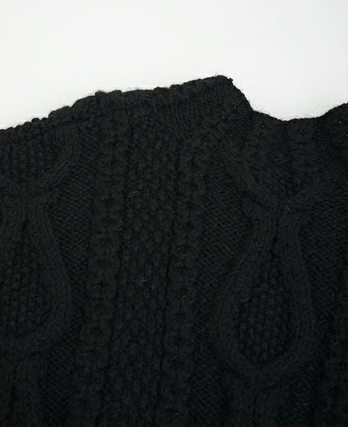 JUN OKAMOTO.アイルランドの馬の蹄みたいなニット