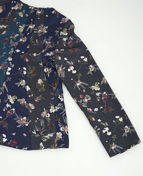 JUN OKAMOTO.小さなブーケで出来たお気に入りのブラウス