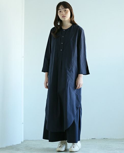 STUDIONICHOLSON.FINE STRIPE SPLIT SLLEVE COLLALESS LONG SHIRT DRESS [TIKI ・SN-315 ART.]