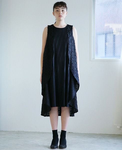 Jun Okamoto ジュンオカモト 夏の海の歓喜のようなワンピース sky JUN OKAMOTO 静かに伸びていく蔦みたいなワンピース