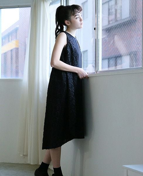 JUN OKAMOTO.静かに伸びていく蔦みたいなワンピース