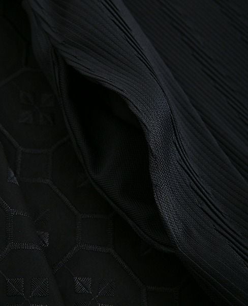 JUN OKAMOTO.静かに伸びていく蔦みたいなワンピース