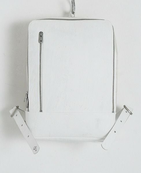 KAGARI YUSUKE.スクエアリュック[w18-05-wh/防炎]