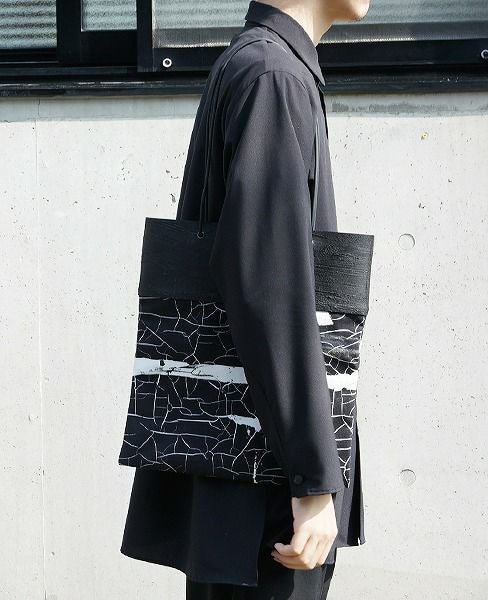 KAGARI YUSUKE.壁布トート[東京/岩本町]