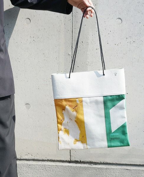 KAGARI YUSUKE.壁布トート[東京/三越前]