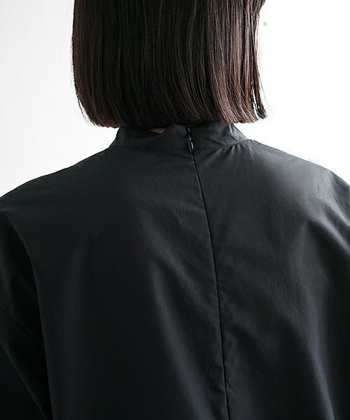 Mochi.モチ.petit high necked shirt [19SS-BL01/black]