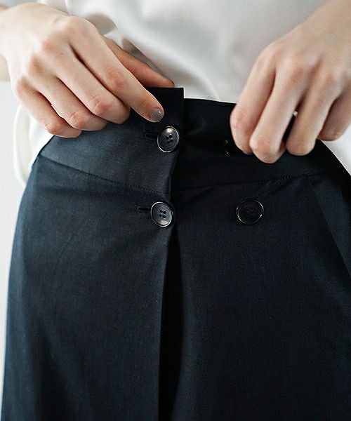 JUN OKAMOTO.羊飼いの邪魔をする風のようなパンツ[P-33101/NAVY]