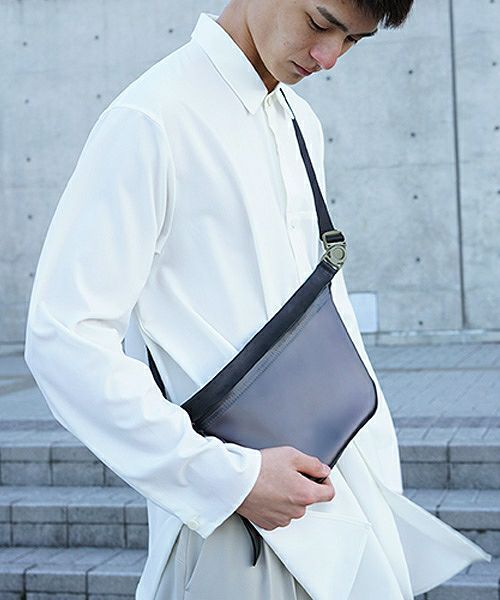 macromauro マクロマウロ.plane bag small PVC[black]_