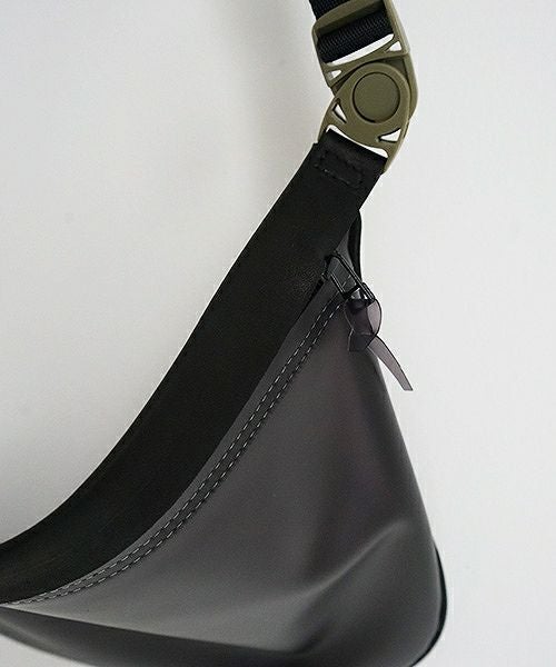 macromauro マクロマウロ.plane bag large PVC[black]_