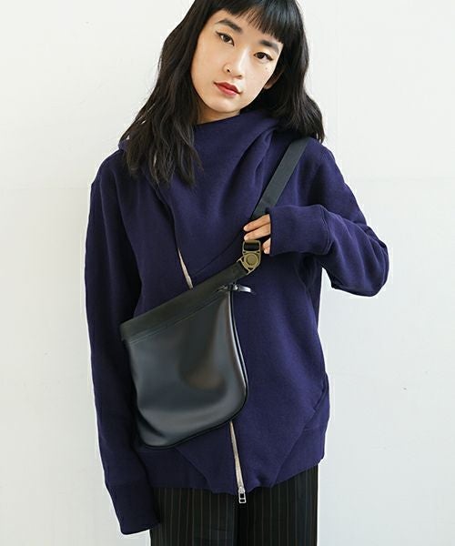chloma クロマ ニューロボディバッグ[22AG2/NU BLACK]
