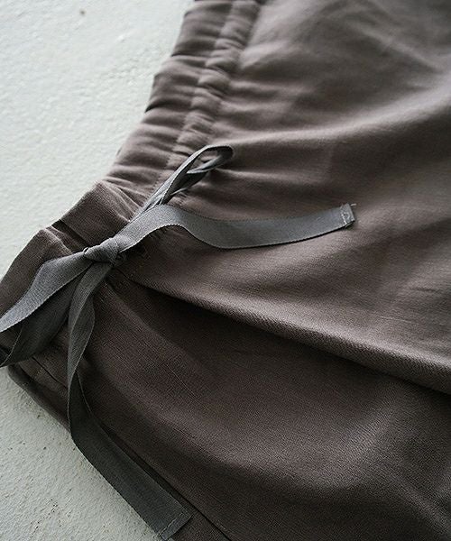 Mochi.モチ.french linen wrap wide pants [charcoal grey]