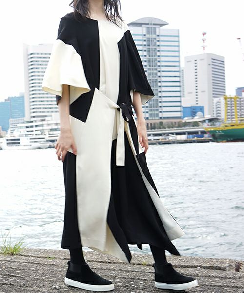 HENRIK VIBSKOV.DRESS[BLACK/WHITE CUTS]_