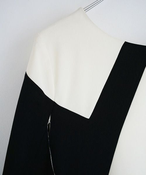 HENRIK VIBSKOV.DRESS[BLACK/WHITE CUTS]_