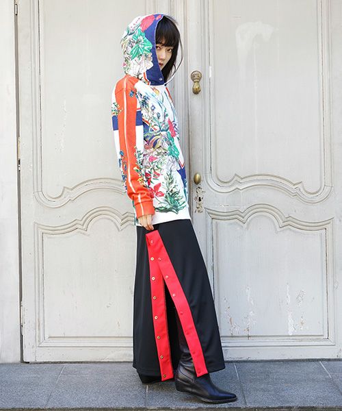 AHCAHCUM あちゃちゅむ.フラワーラインパーカー