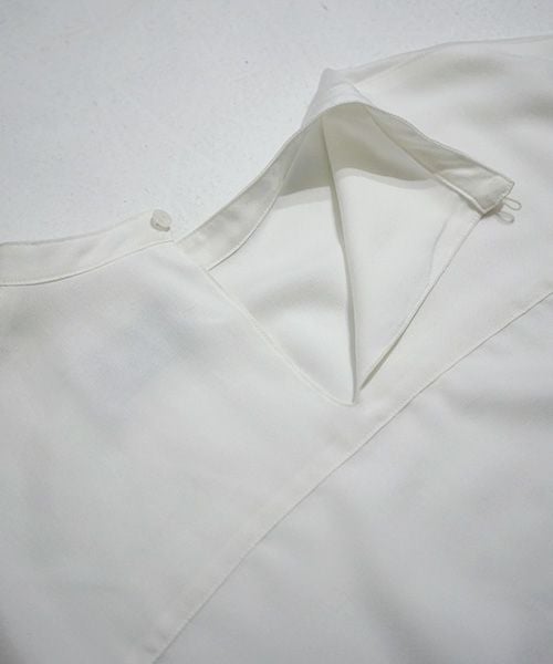 JUN OKAMOTO ジュンオカモト .真夏の空飛ぶ積乱雲のようなブラウス[TOP-33228]