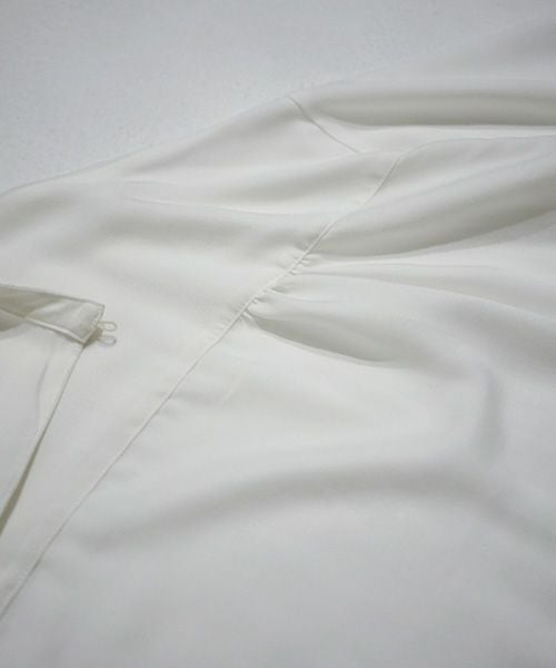 JUN OKAMOTO ジュンオカモト .真夏の空飛ぶ積乱雲のようなブラウス[TOP-33228]