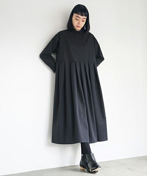 Mochi.モチ.hight neck tuck dress [black]