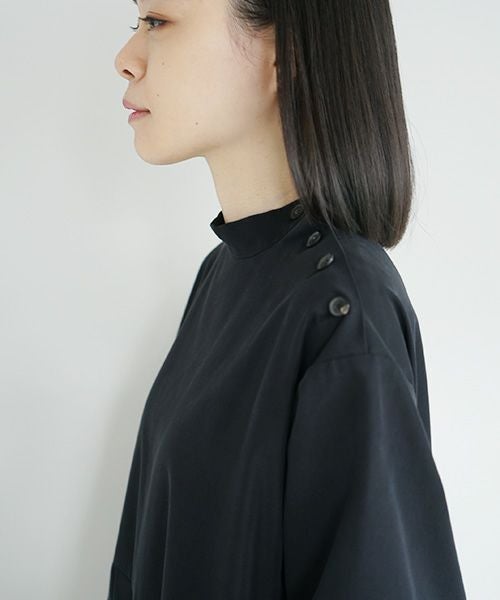 Mochi.モチ.hight neck tuck dress [black]