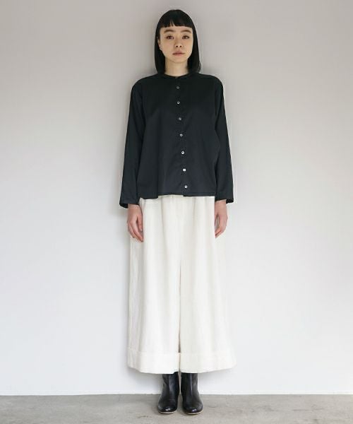 Mochi.モチ.cropped wide pants [off white]