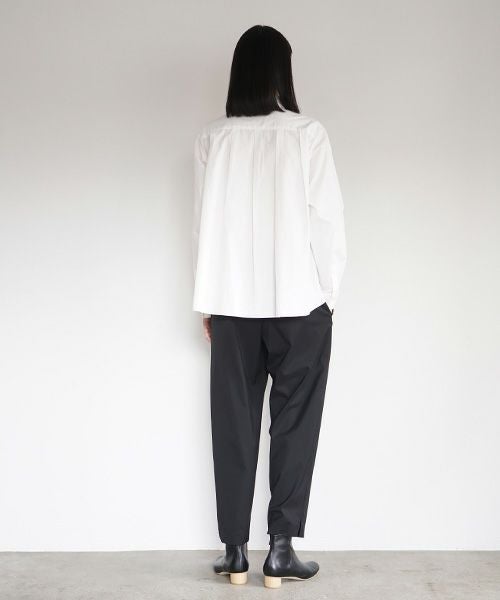 Mochi.モチ.tapered pants [black]