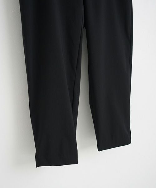 Mochi.モチ.tapered pants [black]