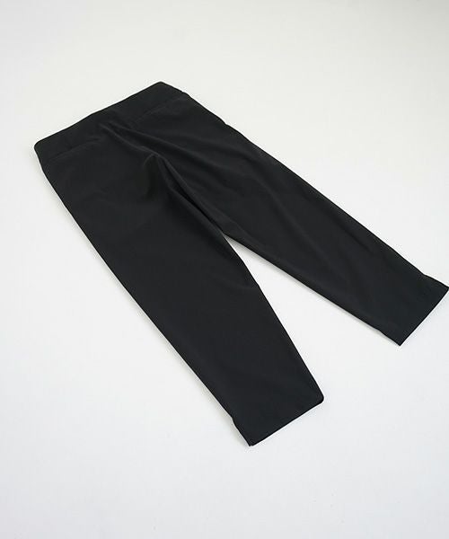 Mochi.モチ.tapered pants [black]