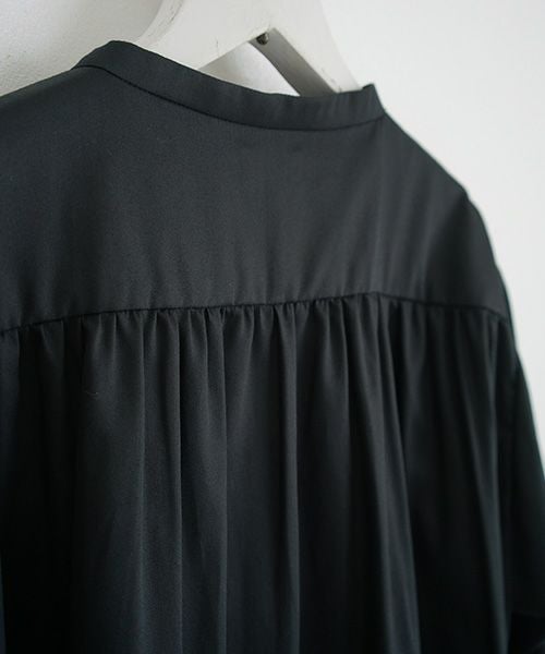 Mochi.モチ.no collar shirt [black]