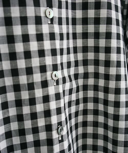 Mochi.モチ.no collar shirt [gingham check]