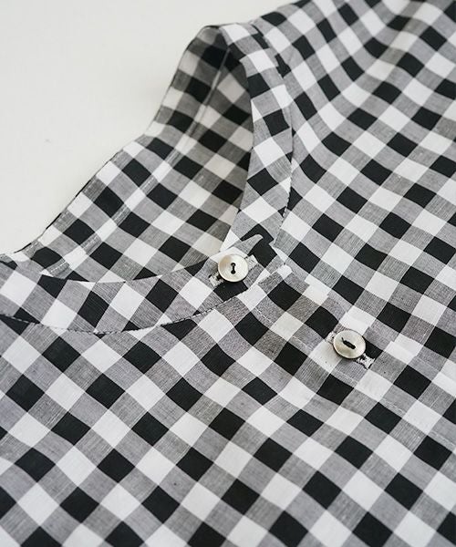 Mochi.モチ.no collar shirt [gingham check]