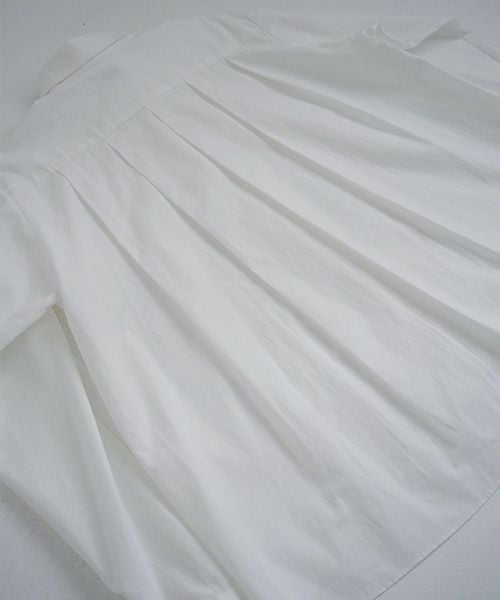 Mochi.モチ.tucked shirt [white]