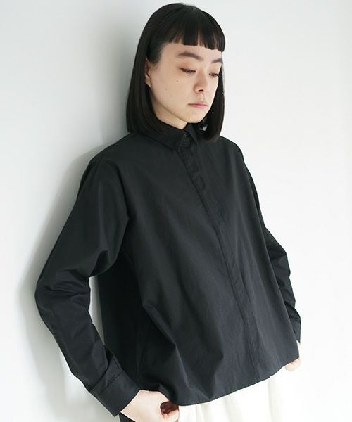 Mochi.モチ.tucked shirt [black]