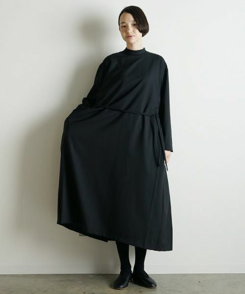 Mochi<br>モチ<br>high neck dress [black]<br>ブラックドレス
