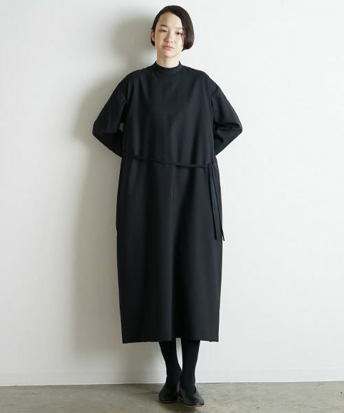 Mochi<br>モチ<br>high neck dress [black]<br>ブラックドレス