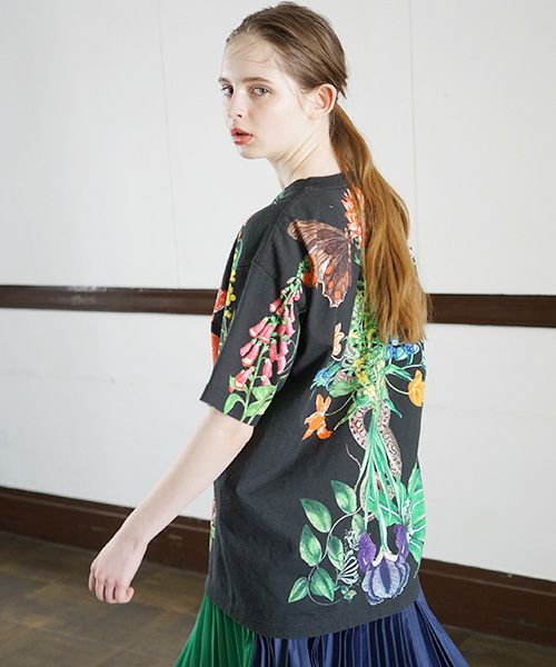 あちゃちゅむ 最終値下げ♥お花の体Tシャツ AHCAHCUM あちゃちゅむ お花の体Tシャツ[01-203-1501/black]