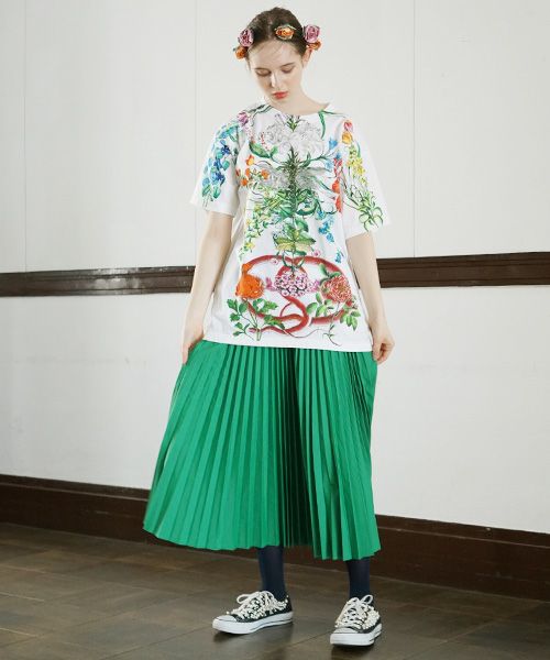 あちゃちゅむ 最終値下げ♥お花の体Tシャツ AHCAHCUM あちゃちゅむ お花の体Tシャツ[01-203-1501/black]