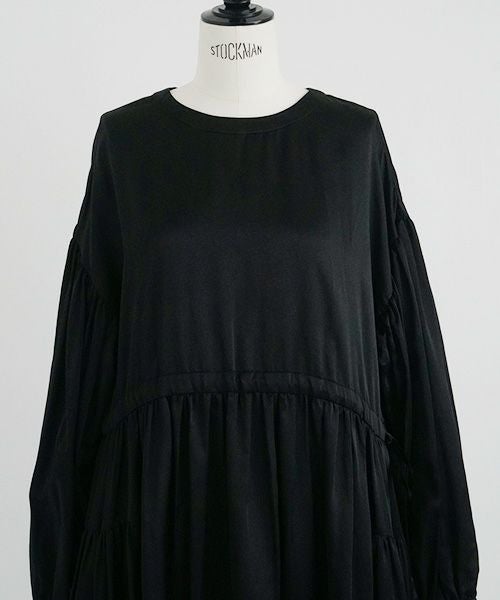 Mochi / DRESSING .silk cotton gather dress [black]