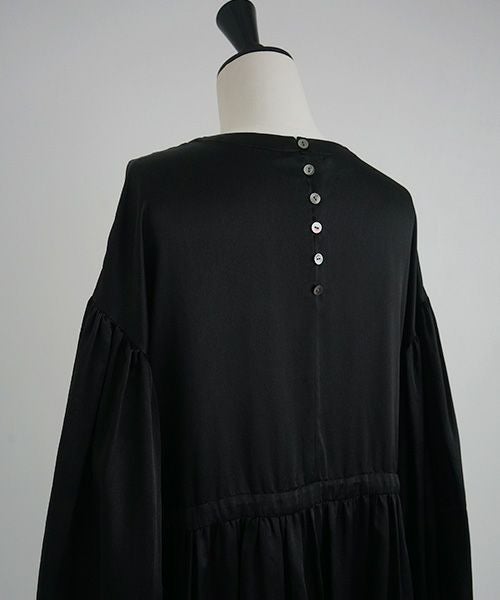 Mochi / DRESSING .silk cotton gather dress [black]