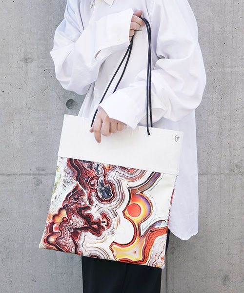 KAGARI YUSUKE.壁布トート・2020[メノウ]