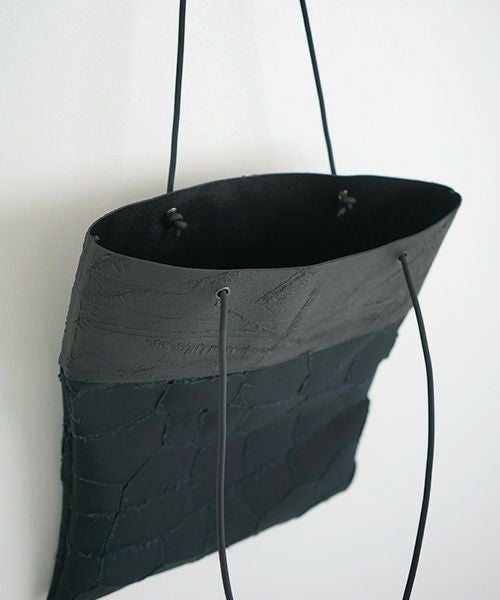 KAGARI YUSUKE.壁布トート・2020[トンボ/bk]