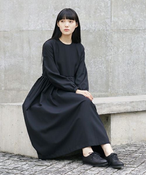 Mochi.モチ.tuck dress [ma-op-03/black]