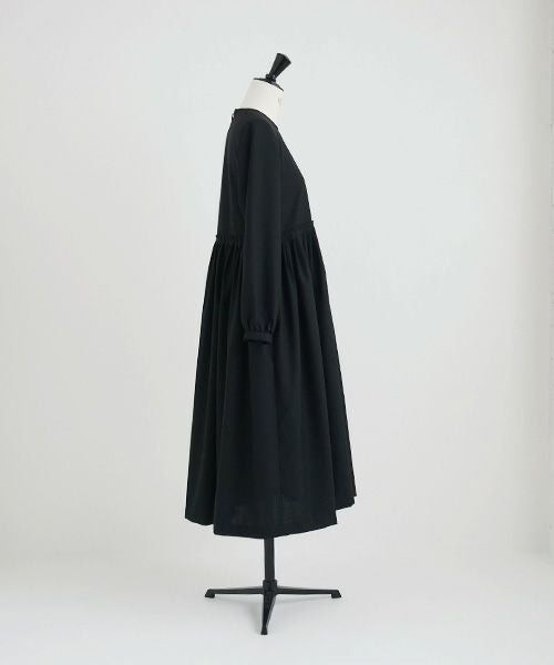 Mochi.モチ.tuck dress [ma-op-03/black]