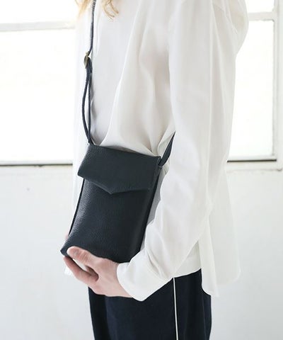 ohta オオタ.navy slim letter bag  [ac-21N4]