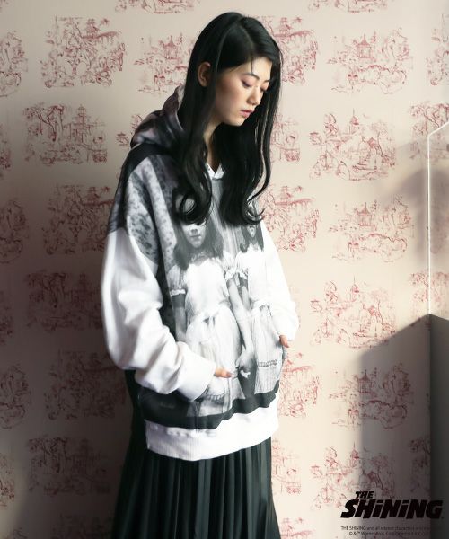 AHCAHCUM あちゃちゅむ シャイニングフーディー AHCAHCUM あちゃちゅむ シャイニングフーディー [01-211-8601/01白]
