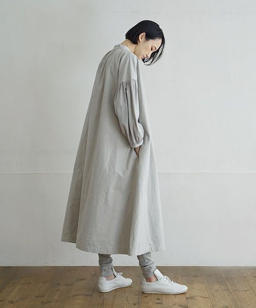 Mochi / home&miles.モチ / ホーム＆マイルズ.smock one piece [grey fog/・2]