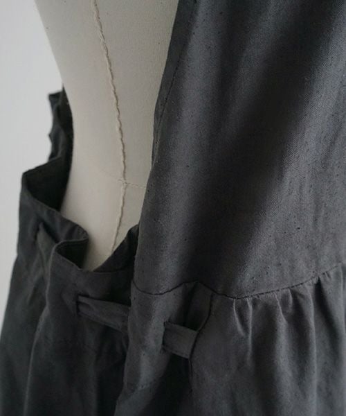 Mochi / home&miles.モチ / ホーム＆マイルズ.apron salopette [charcoal grey]