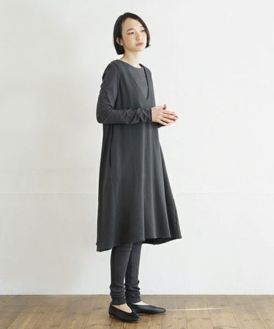 Mochi / home&miles.モチ / ホーム＆マイルズ.v-neck one piece [charcoal grey]