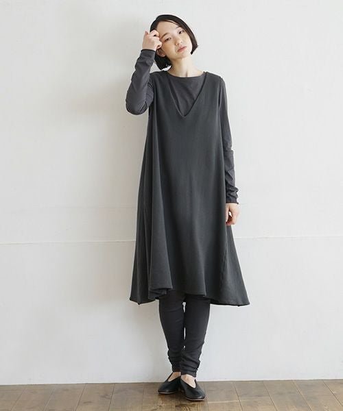 Mochi / home&miles.モチ / ホーム＆マイルズ.v-neck one piece [charcoal grey]